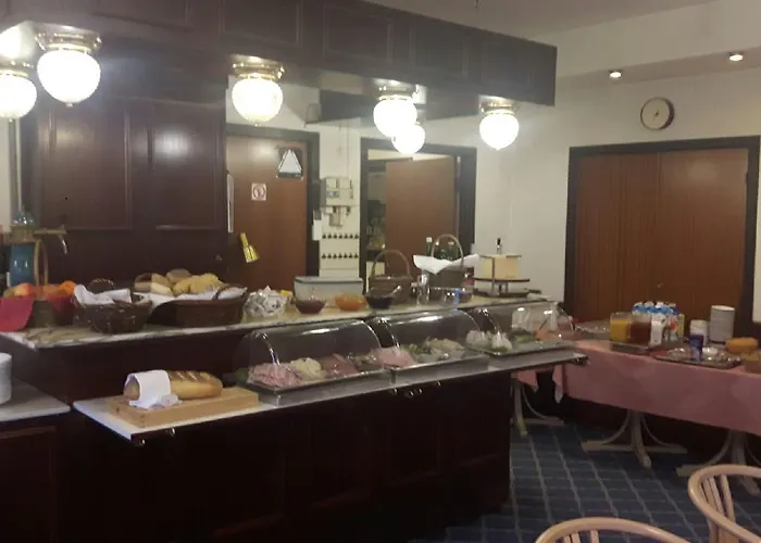 Naesbylund Hotell 3*